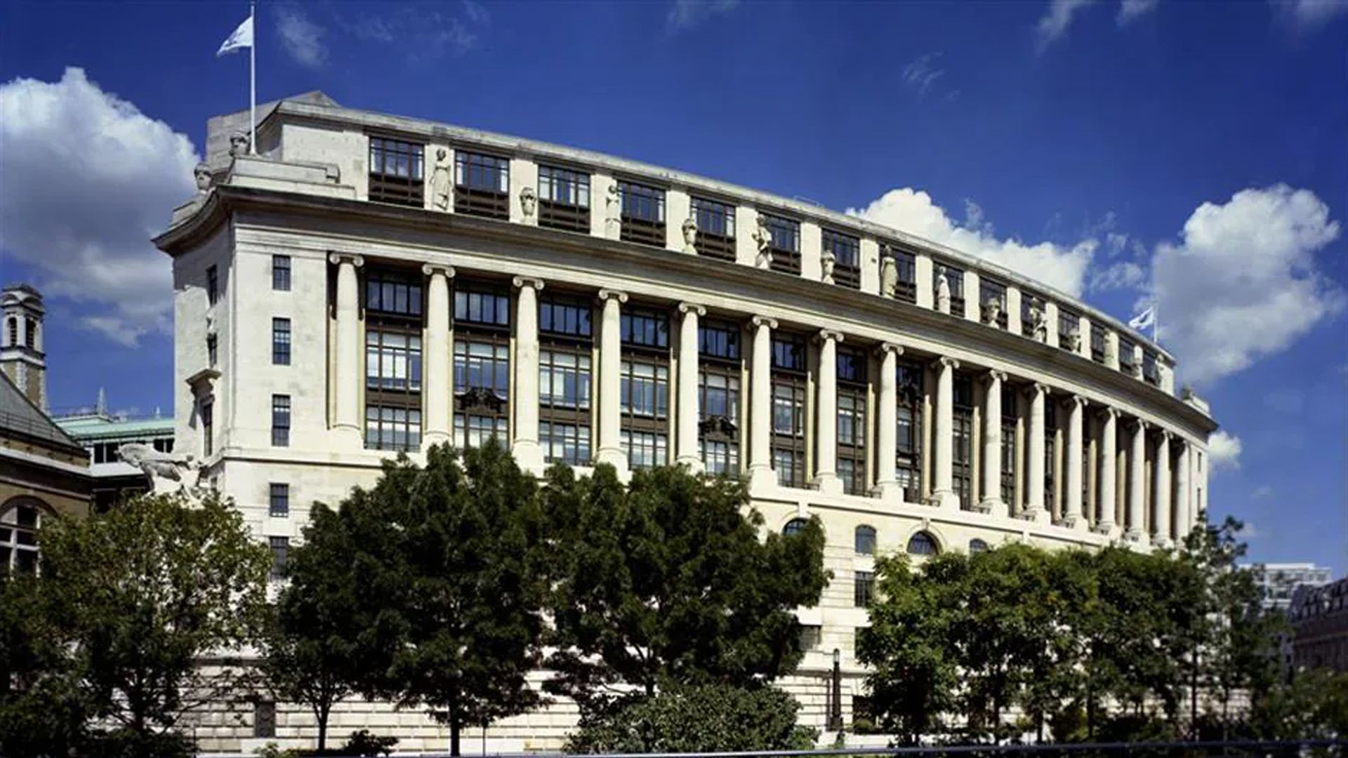 100 Victoria Embankment